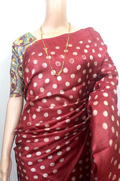 polka dots maroon saree