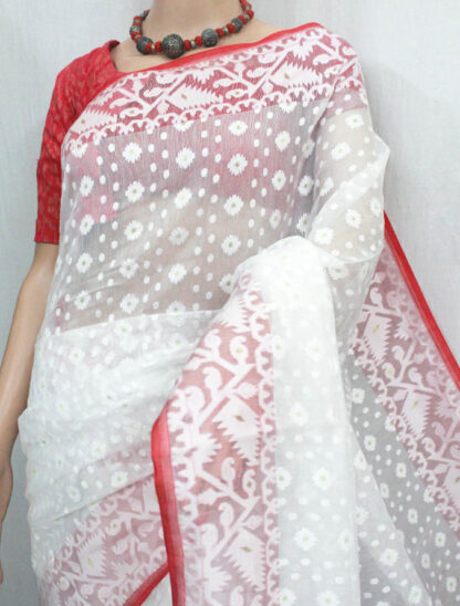 This white-based body with a red leaf motif border, and pallu soft dhakai jamdani saree make you beautiful, and attractive and have a fantastic fall.